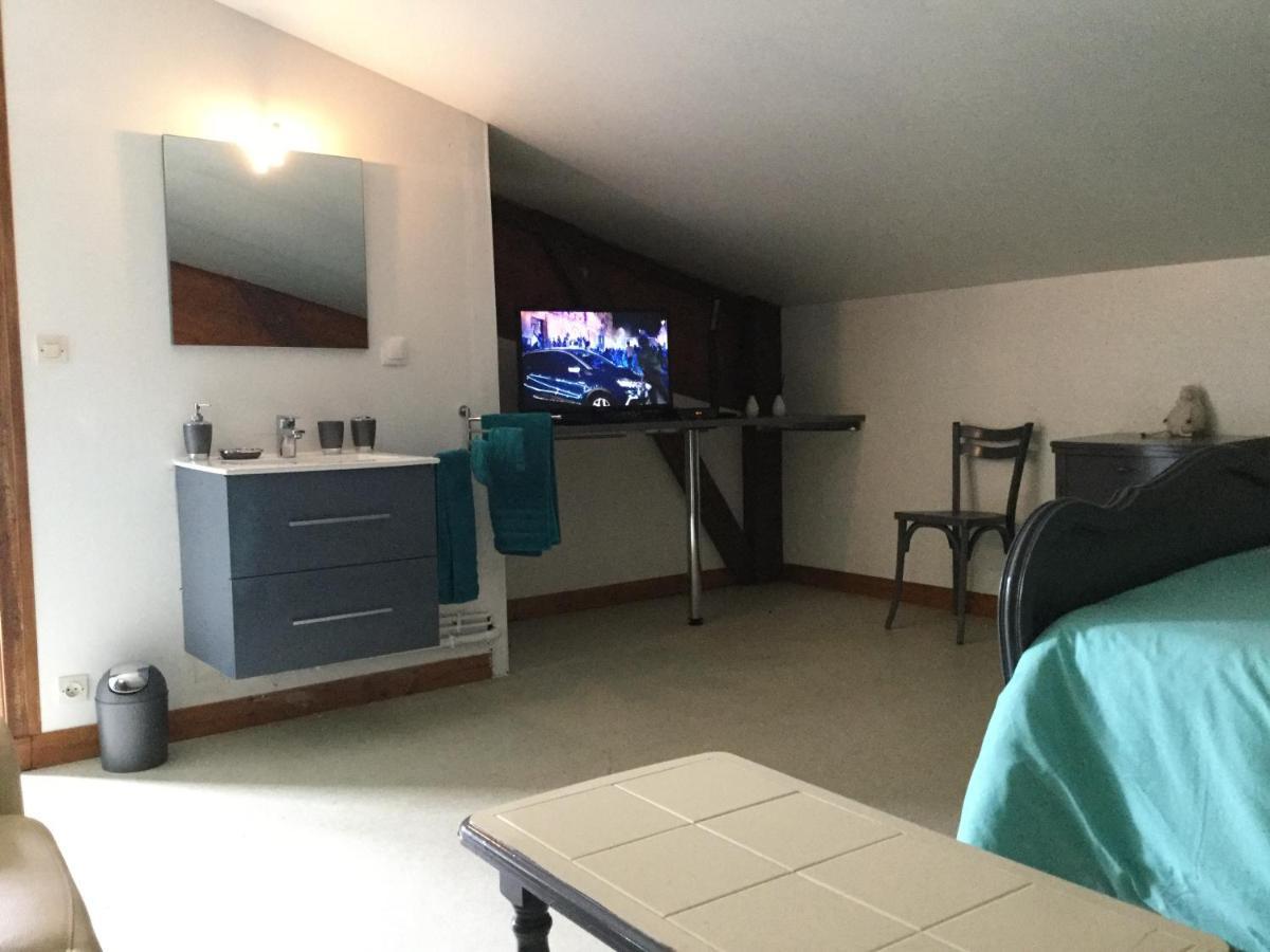 Bed and Breakfast Le Loup Dans La Bergerie Montmartin-sur-Mer Екстер'єр фото