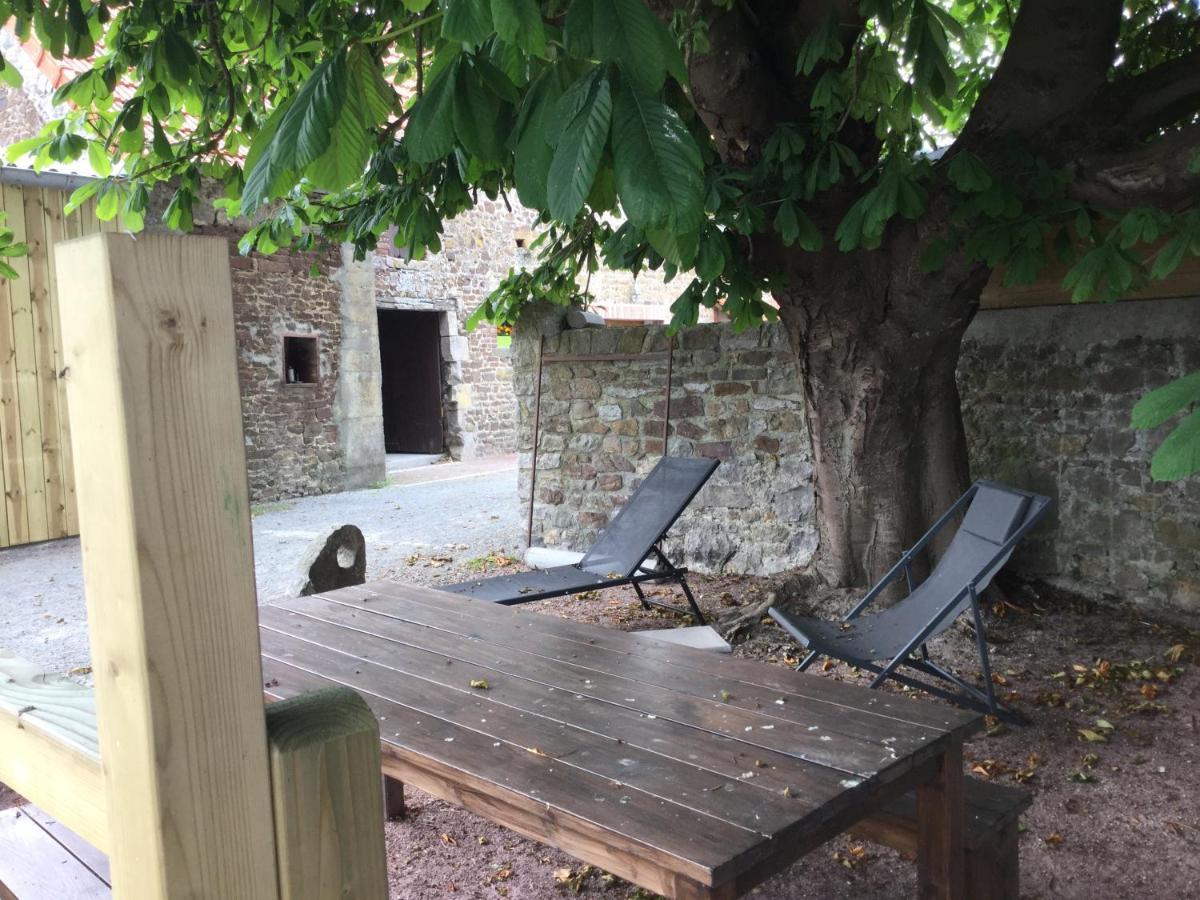 Bed and Breakfast Le Loup Dans La Bergerie Montmartin-sur-Mer Екстер'єр фото
